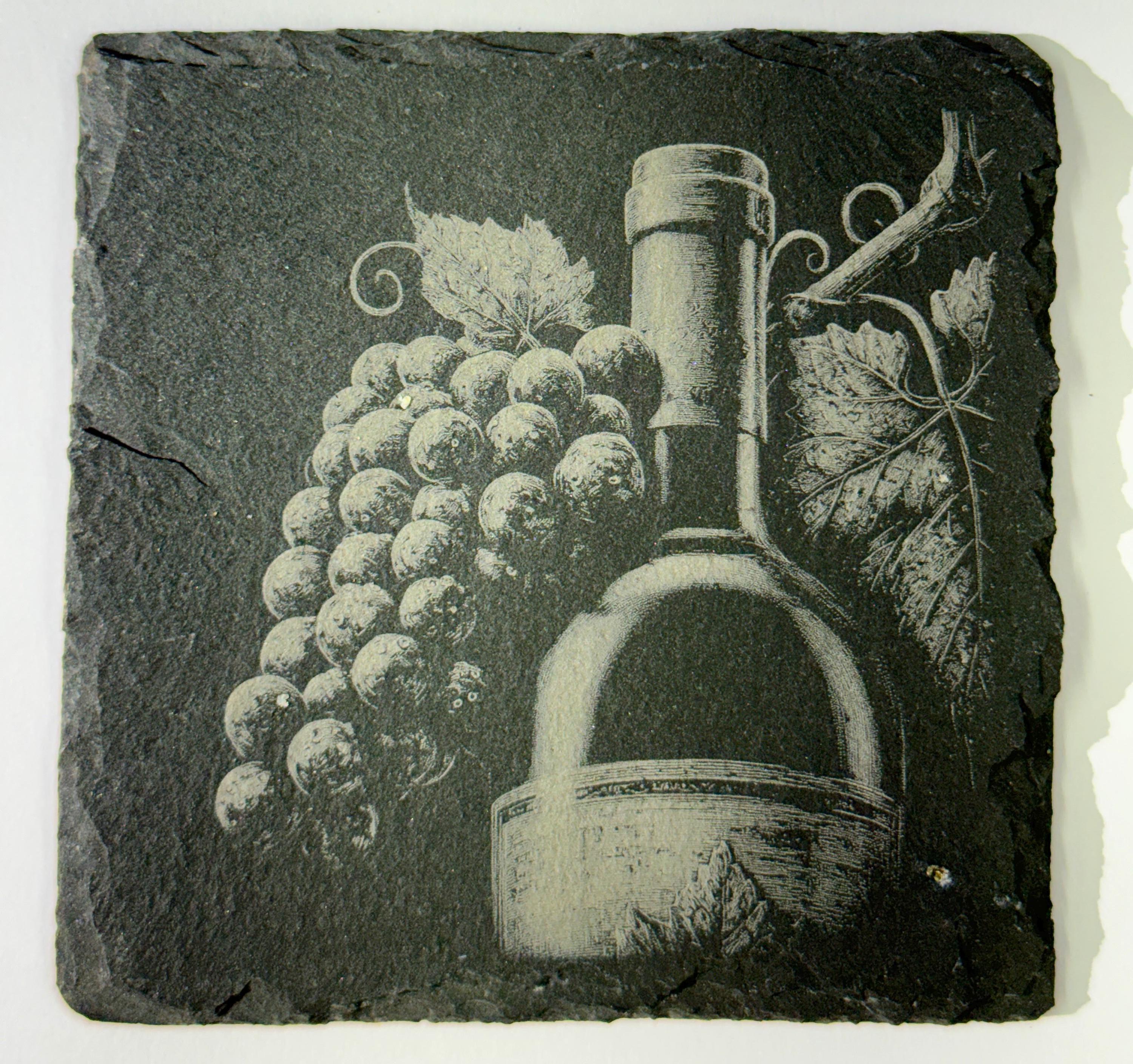 Wine Bottle & Grapes Slate Coaster – Classic Vineyard Decor